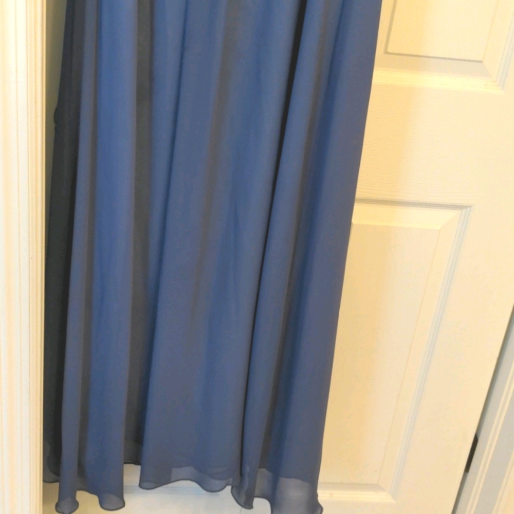 Dress - Picture 4 of 4